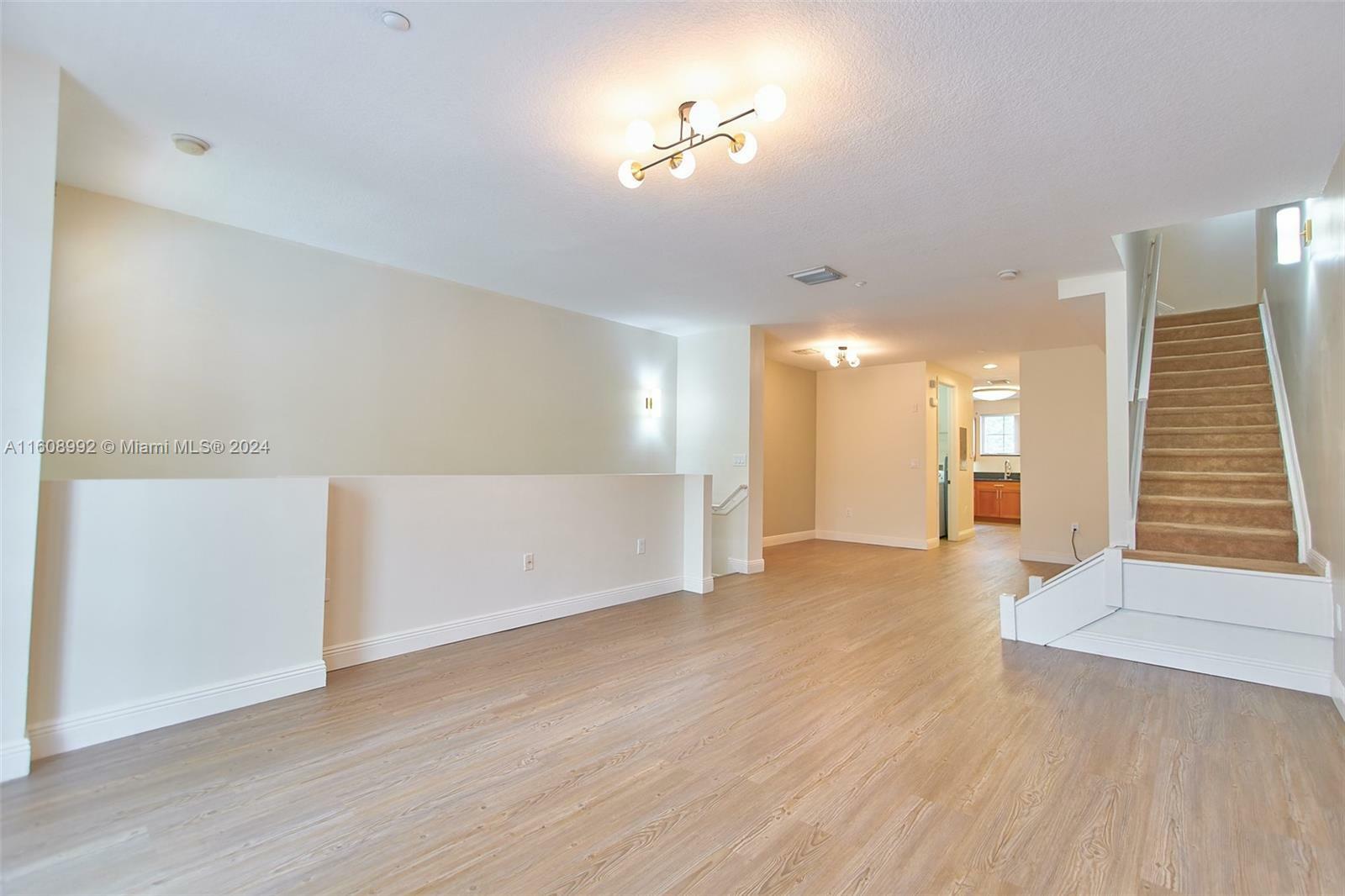 Property Photo:  238 SW 14th Ave 238  FL 33312 