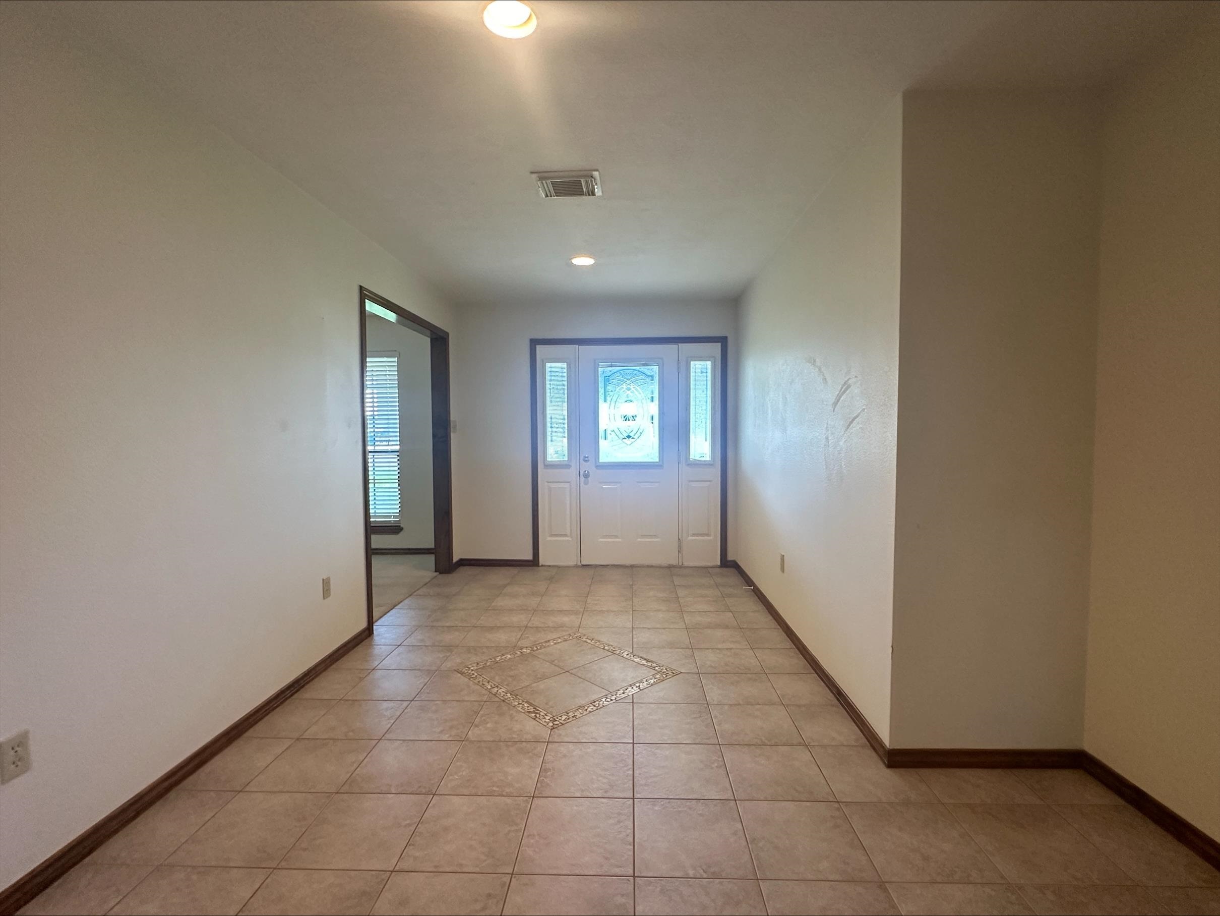 Property Photo:  1501 Newton St.  TX 77630 