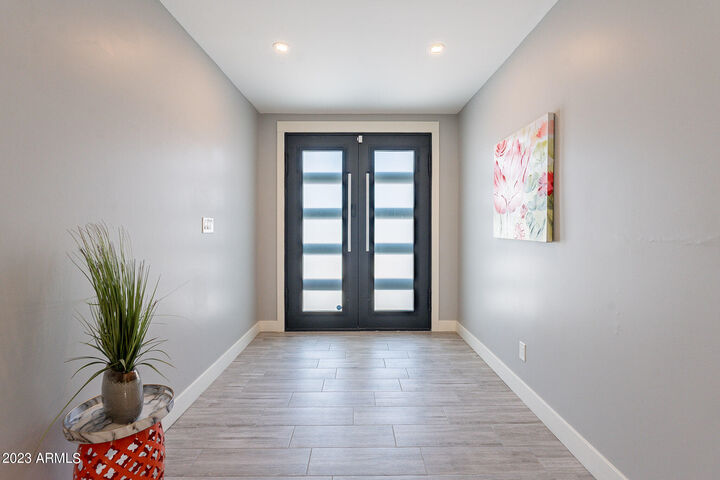 Property Photo: 7761 E Valley Vista Lane AZ 85250