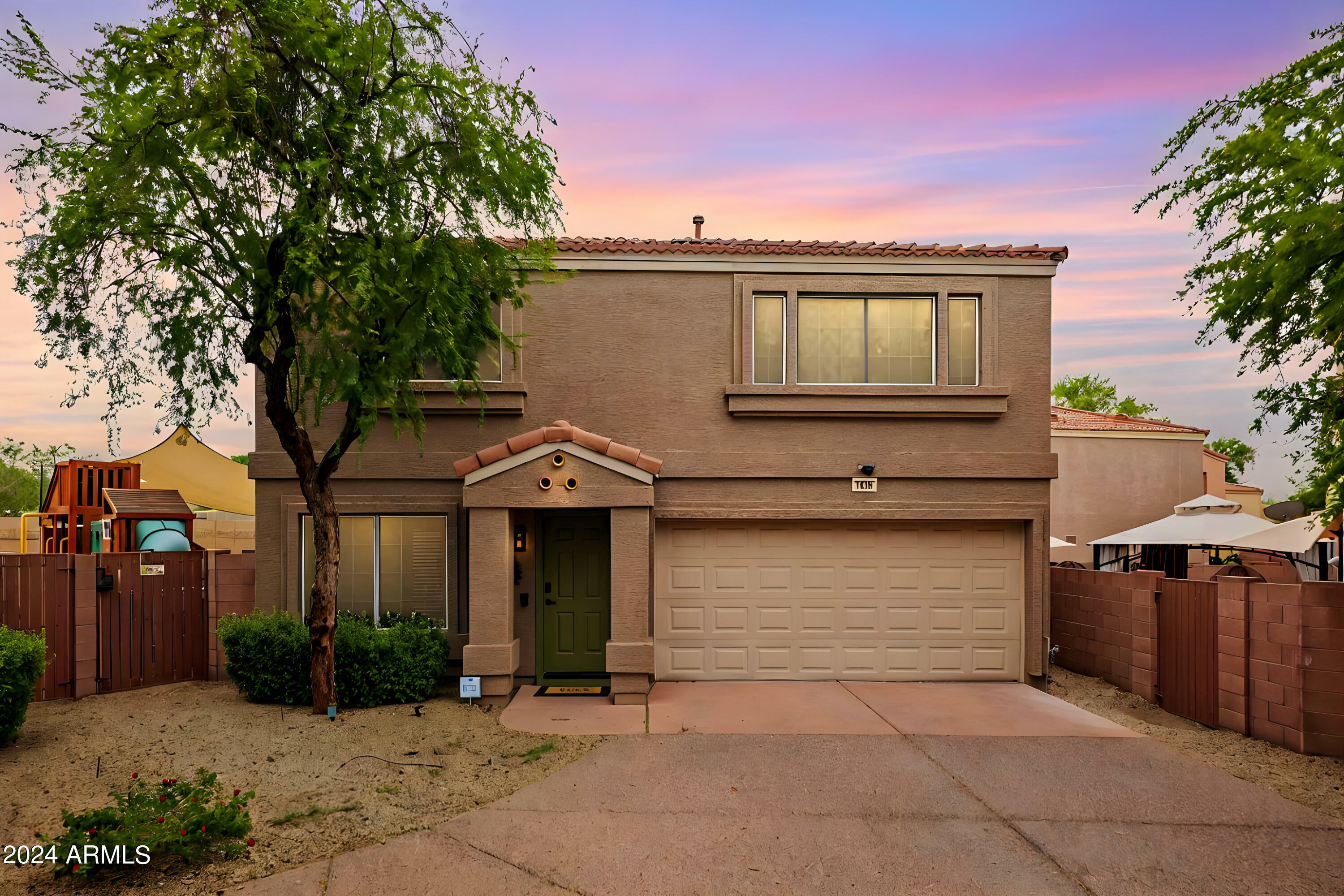 Property Photo:  17606 N 17th Place 1053  AZ 85022 