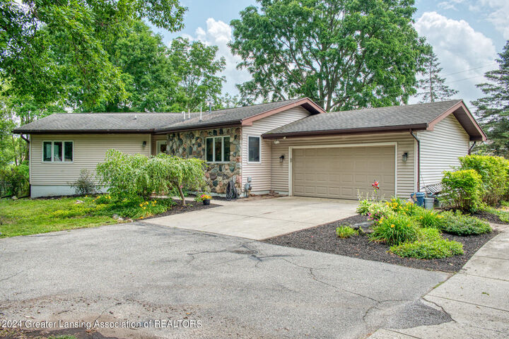 2400 Rowley Road  Williamston MI 48895 photo