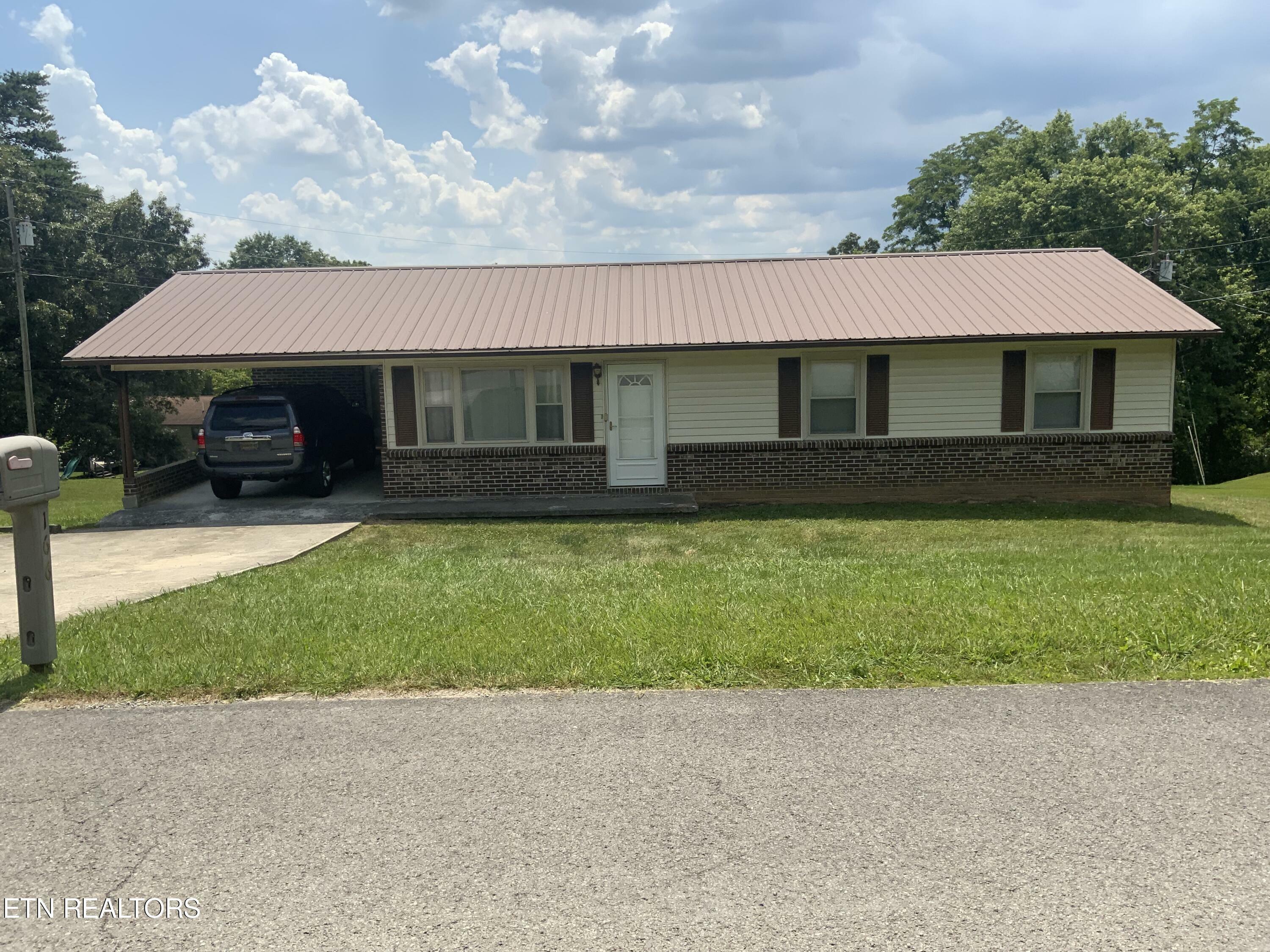 Property Photo:  166 Stratford  TN 37752 