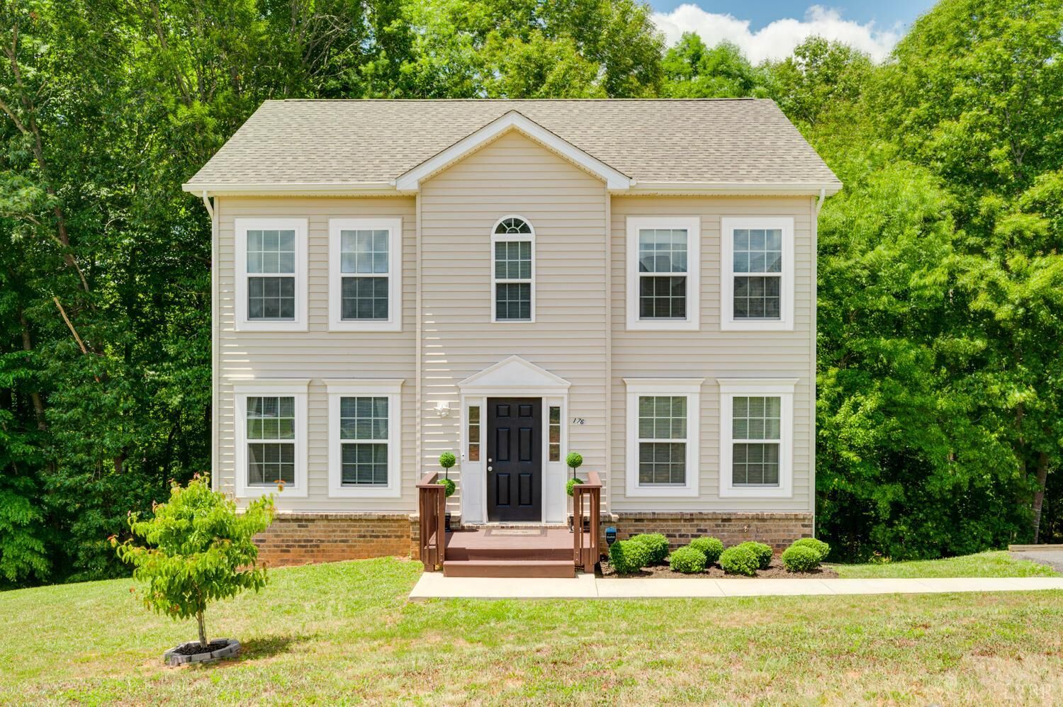 Property Photo: 176 Wynbrooke Place VA 24572