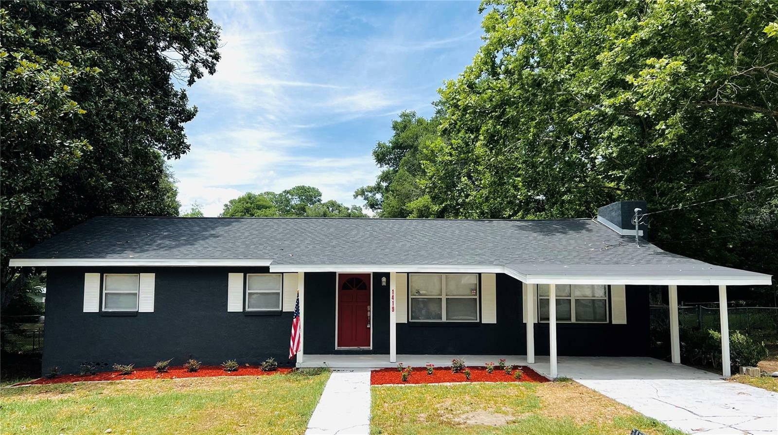 Property Photo:  1419 NE 21st Street  FL 34470 