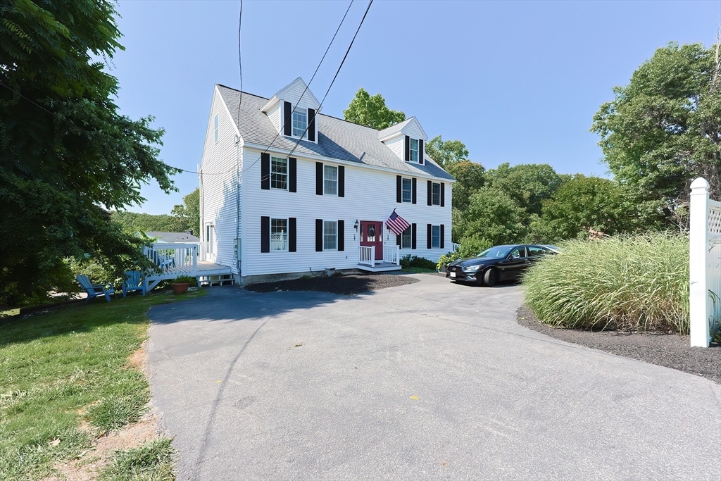 Property Photo:  727 Waverley Road 727  MA 01845 