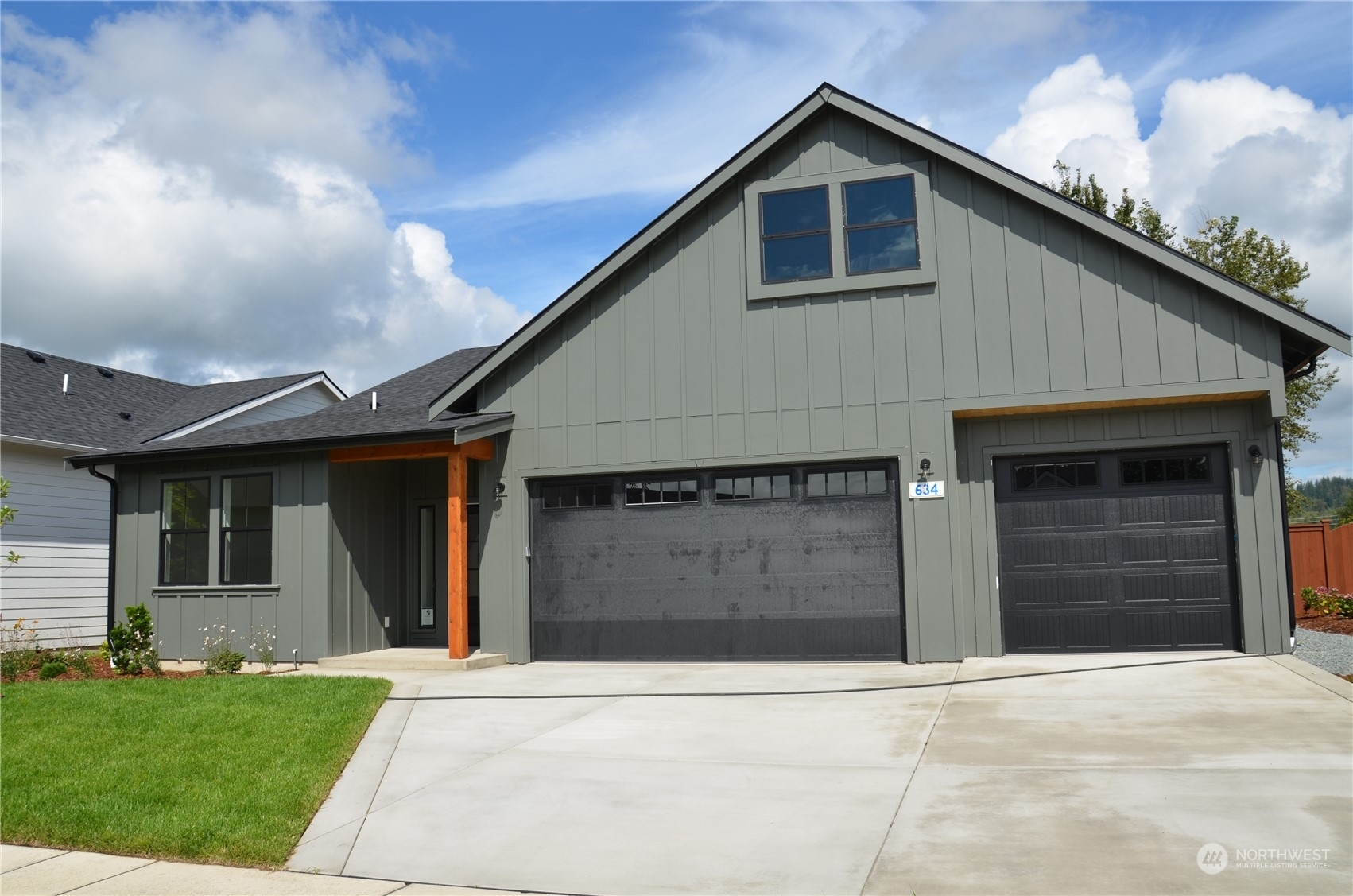 Property Photo:  634 Bucko Avenue  WA 98284 