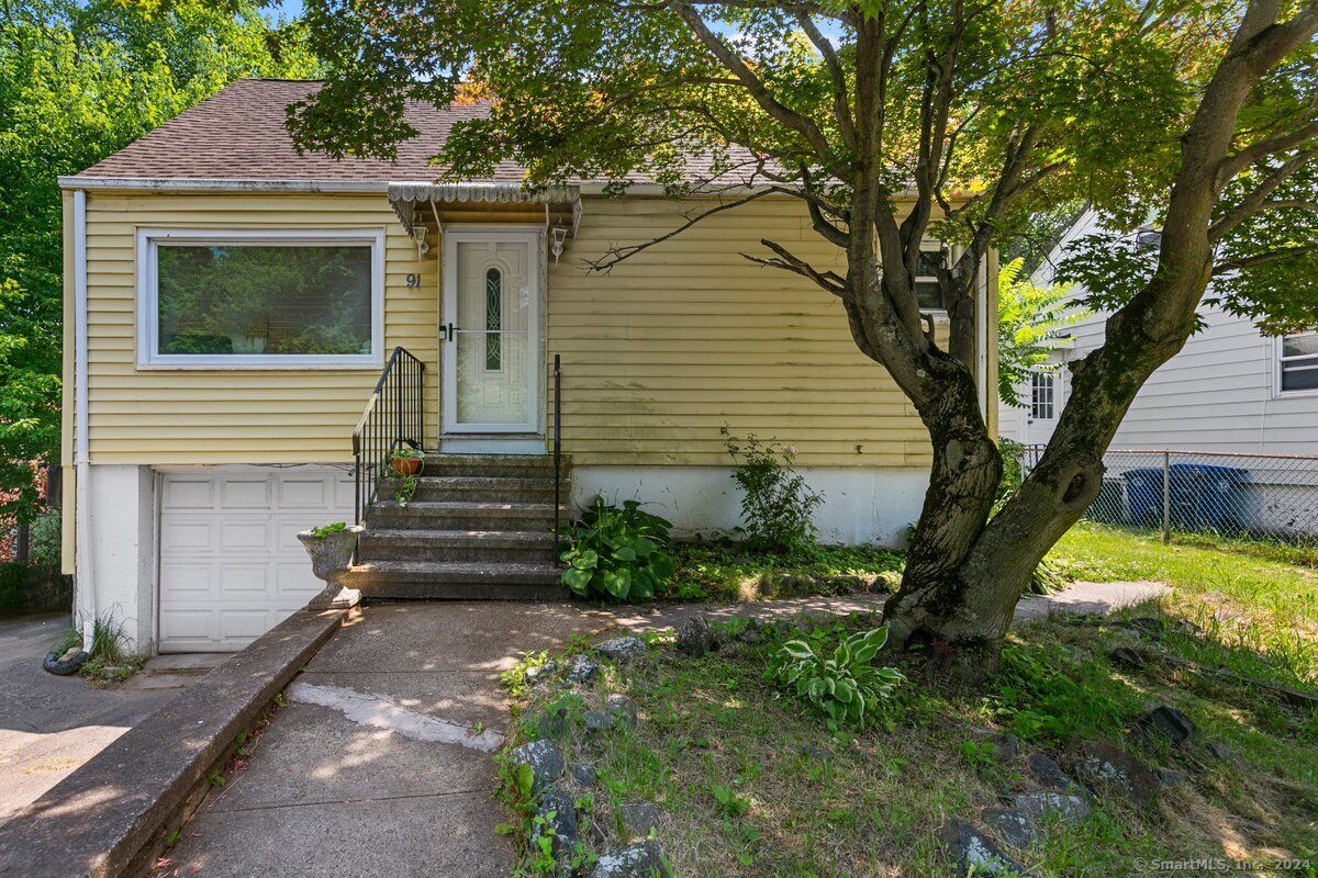 Property Photo:  91 Dogburn Road  CT 06516 