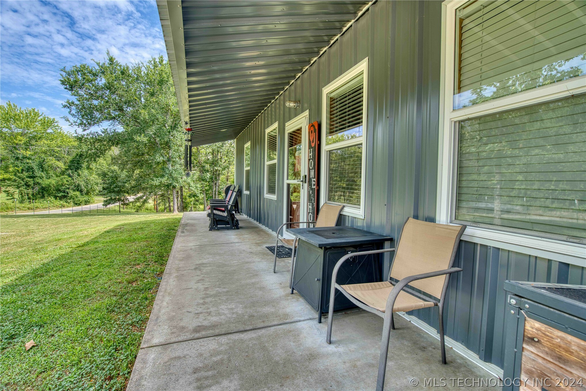 Property Photo:  101383 S 4705 Road  OK 74948 