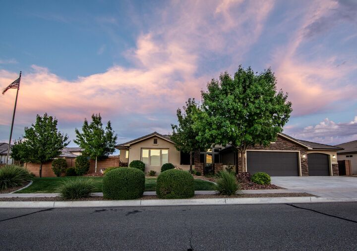 Property Photo: 6163 S Deserts Edge Dr UT 84790