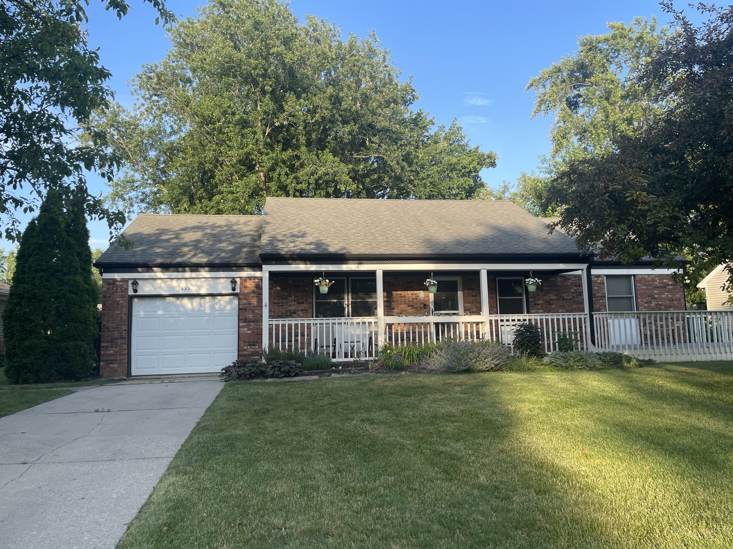 Property Photo: 995 Parker Lane IL 60089