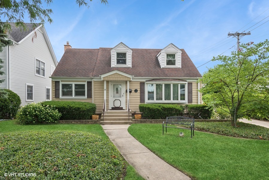711 Robinhood Lane  La Grange Park IL 60526 photo