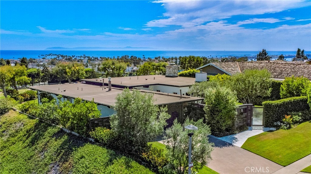 3007 Harbor View Drive  Corona Del Mar CA 92625 photo