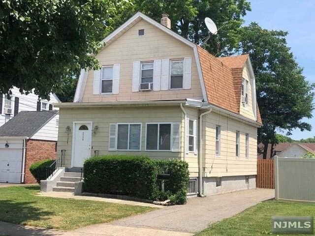 Property Photo:  229 Elm Avenue 1st Floor  NJ 07666 