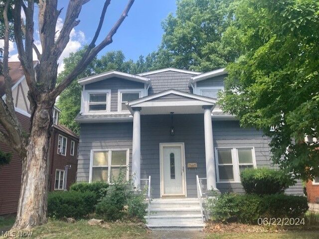 Property Photo: 1540 Genesee Road OH 44121