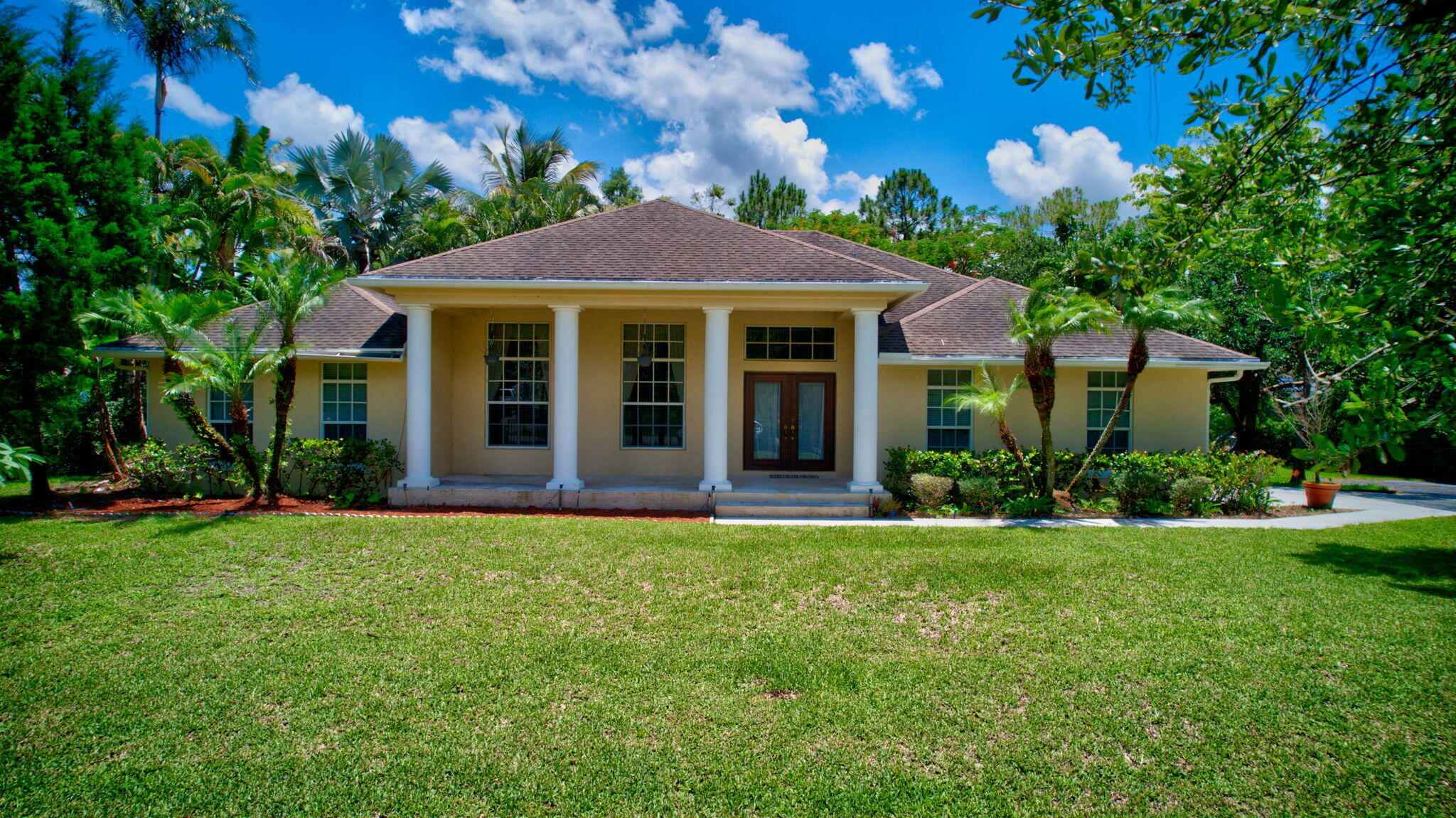 Property Photo:  12416 N 76th Road N  FL 33412 