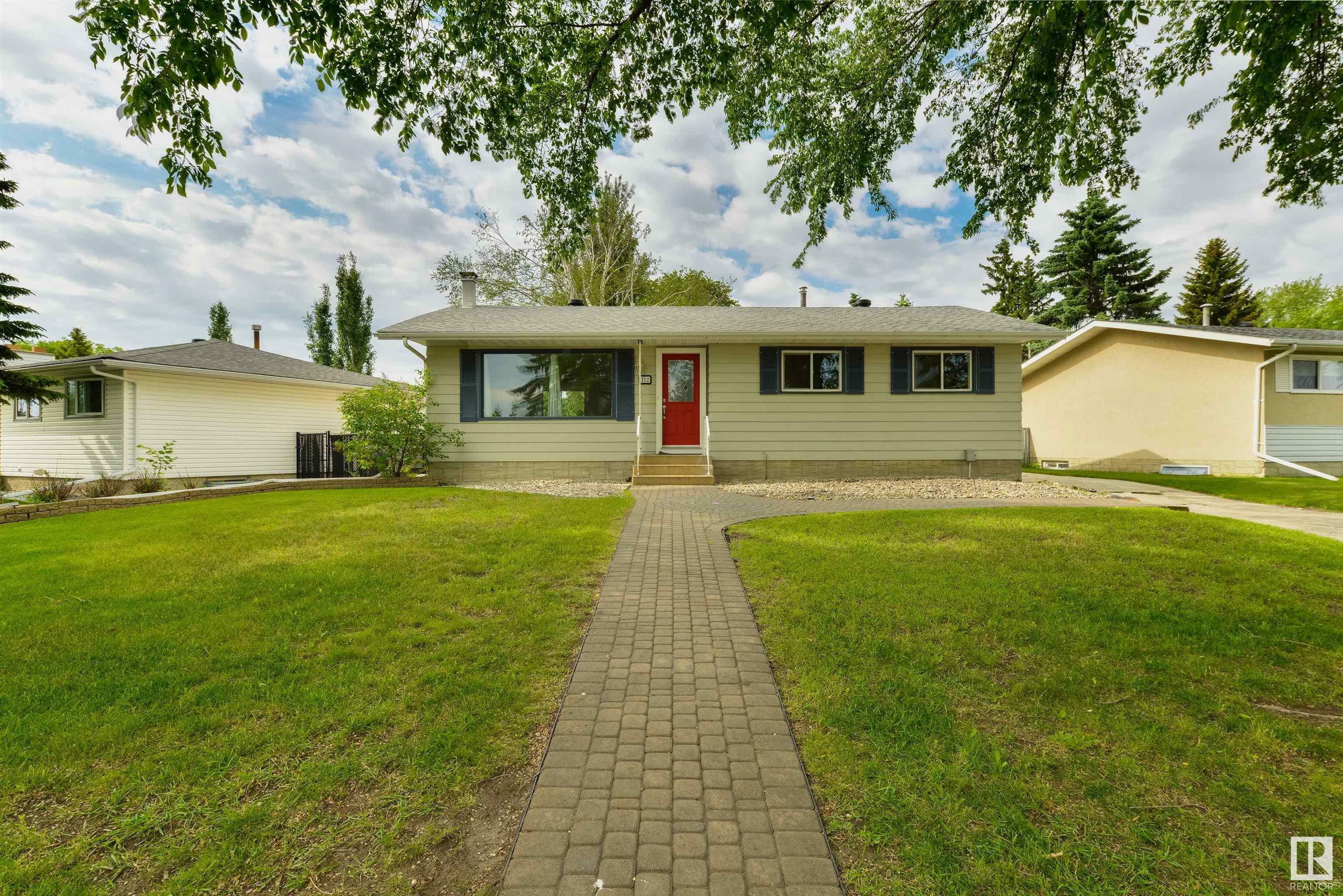 Property Photo:  112 Marion Drive  AB T8A 0M4 