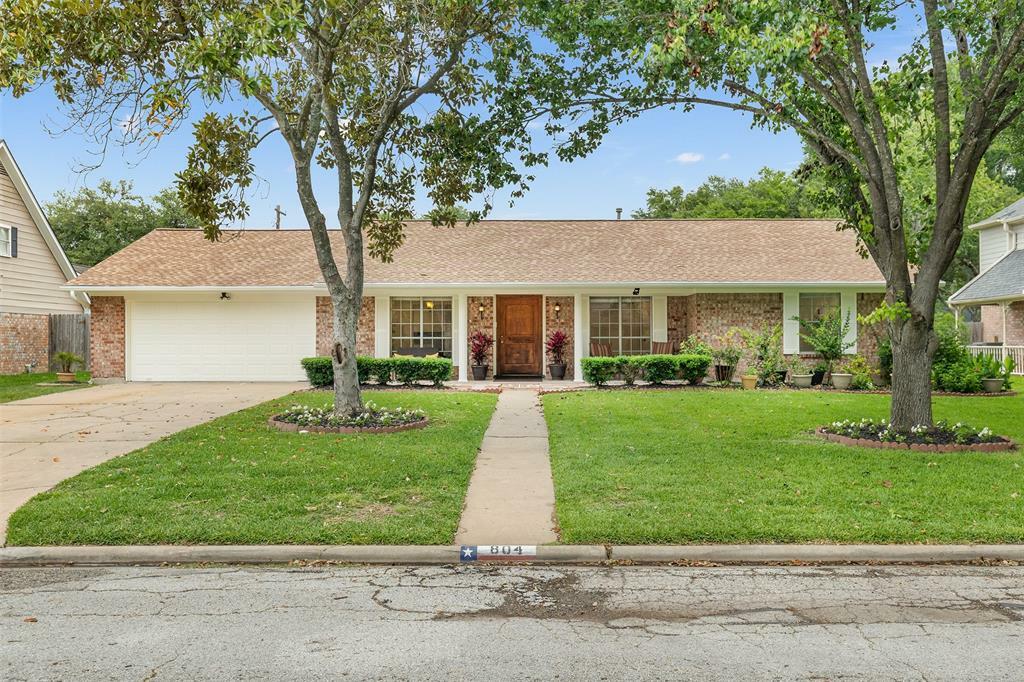 Property Photo:  804 Country Club Drive  TX 77469 