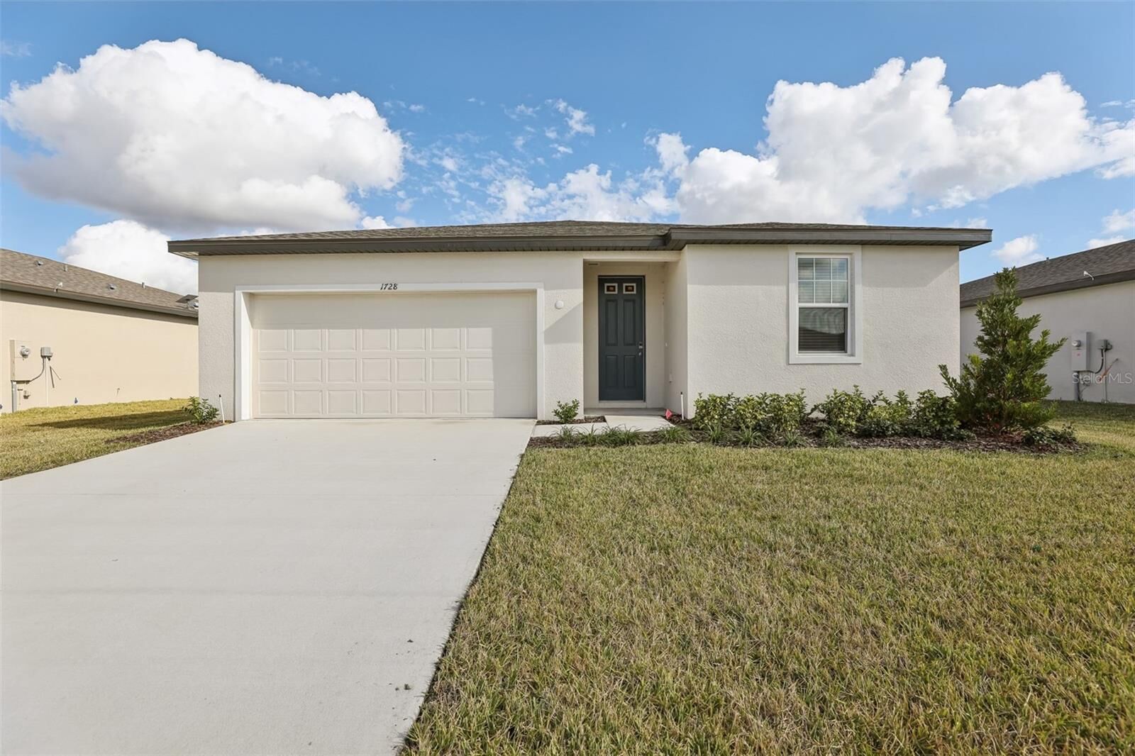 Property Photo: 1728 Forest Run Lane FL 33823