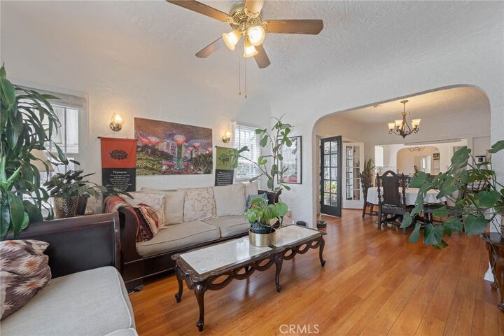 Property Photo: 1637 W 37th Street CA 90018