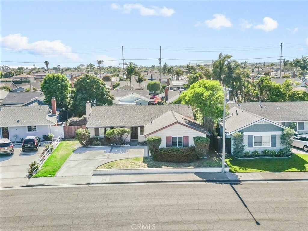 Property Photo:  17851 Carranza Lane  CA 92647 