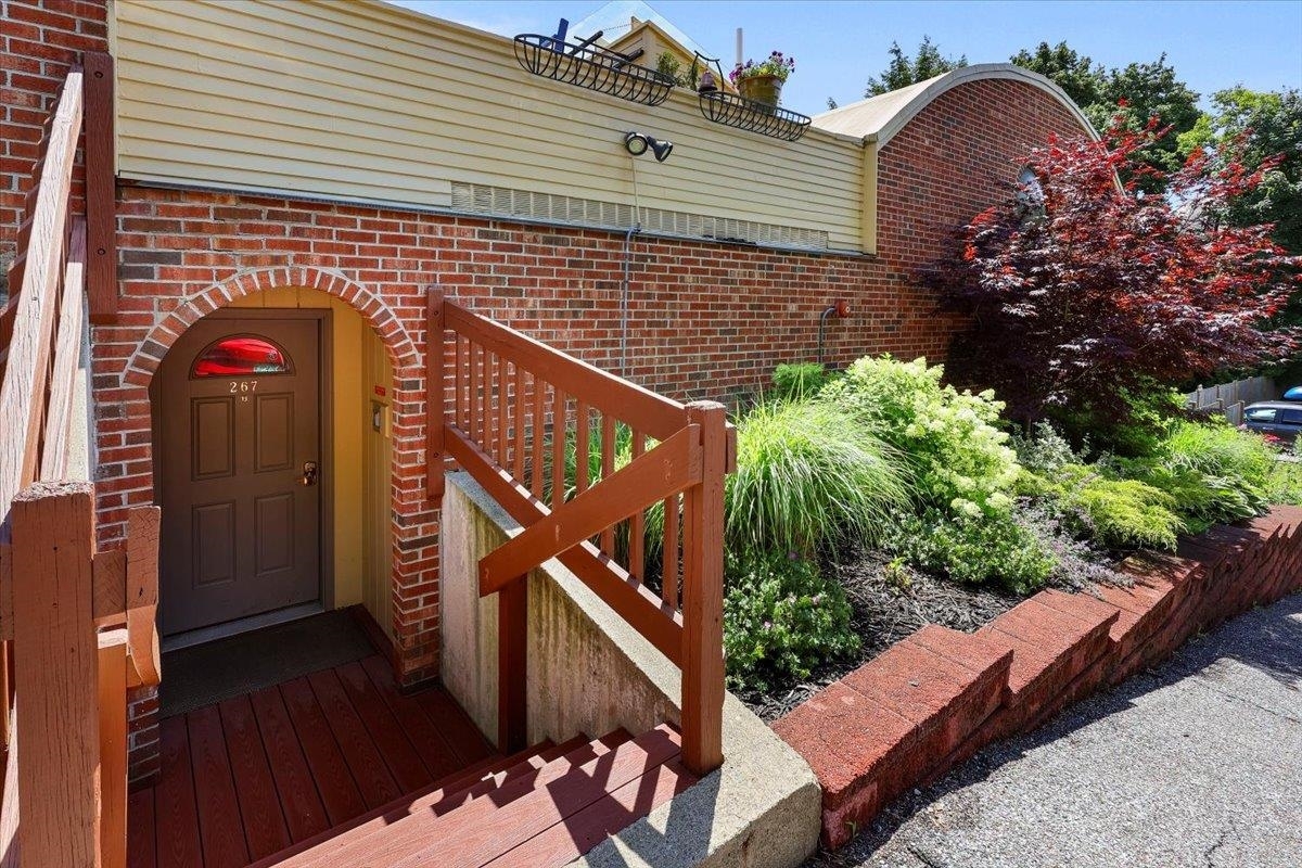 Property Photo:  265 Pearl Street  VT 05401 