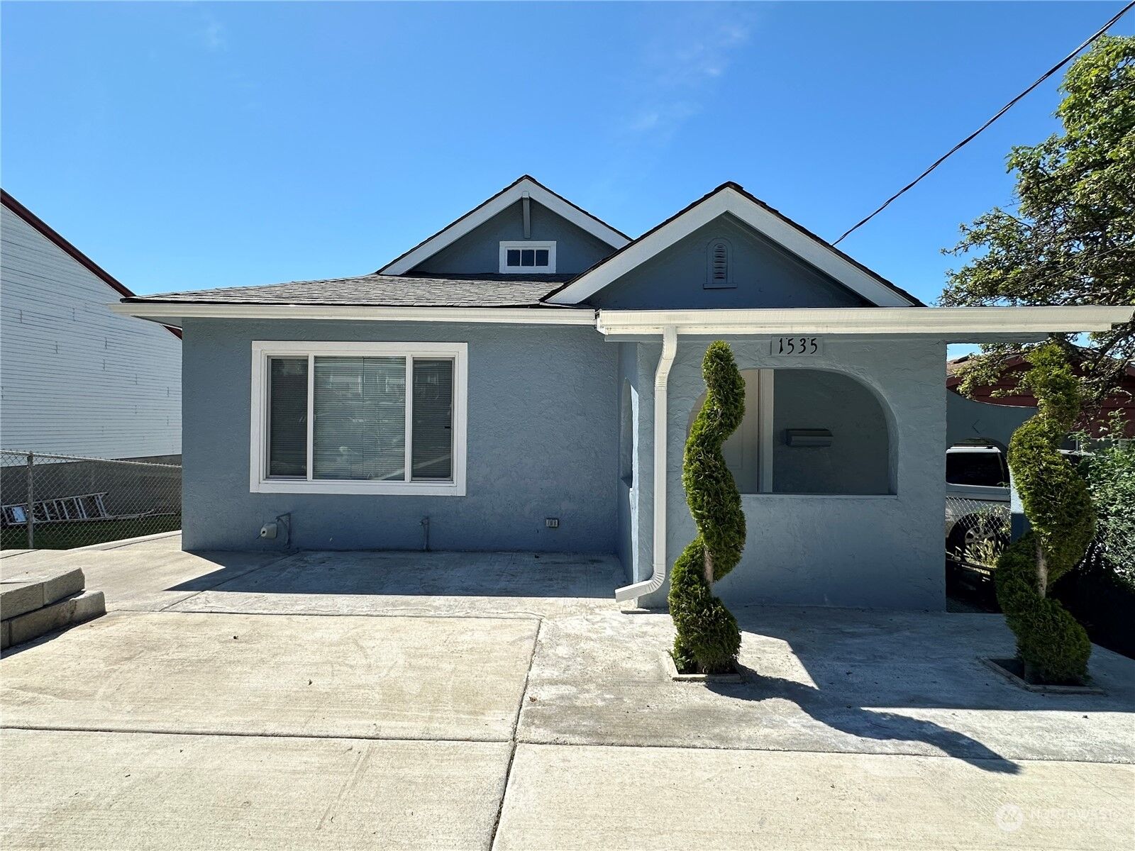 Property Photo:  1535 S Ferdinand Street  WA 98108 