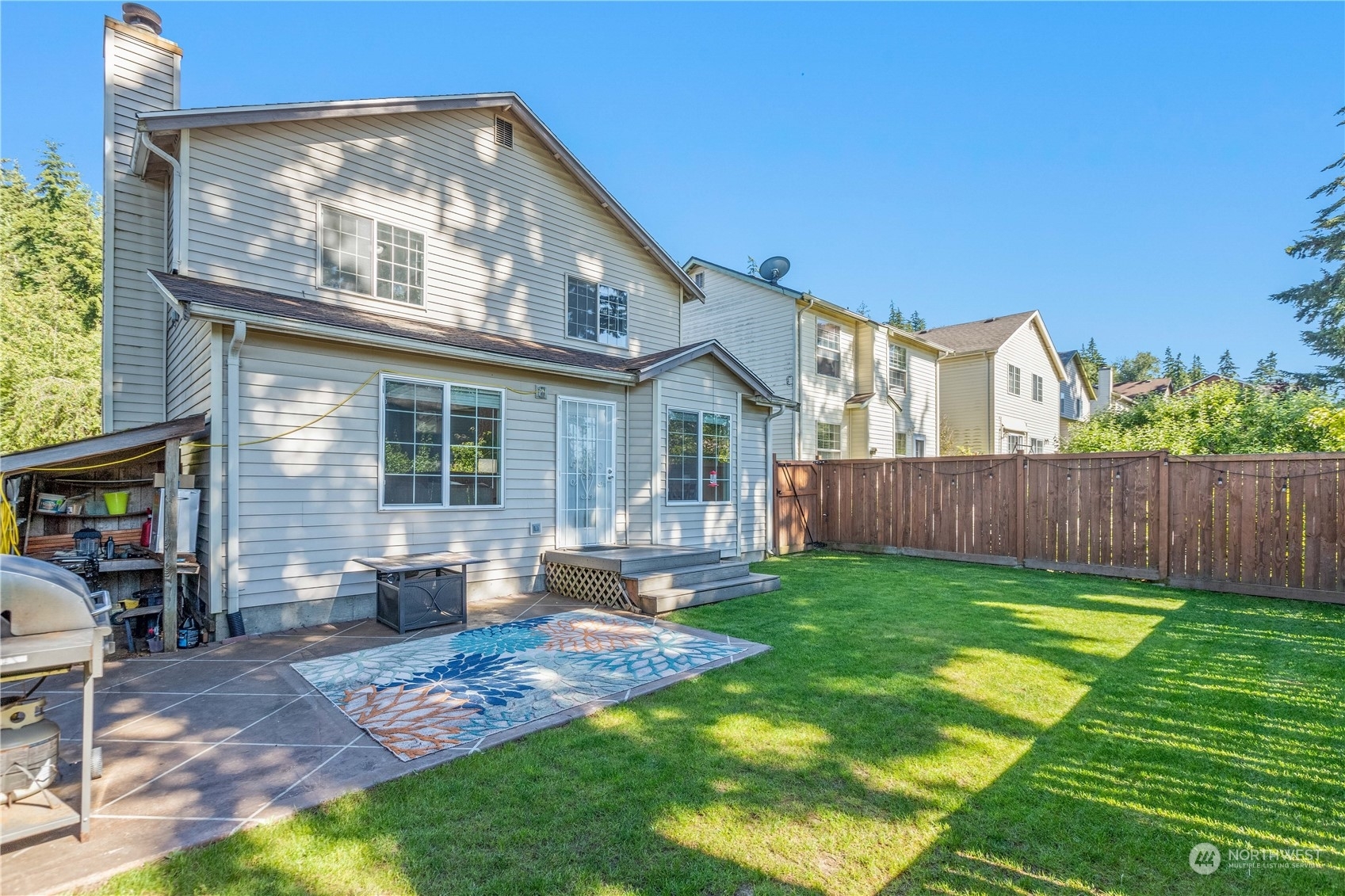 Property Photo:  825 Nevada Street  WA 98229 