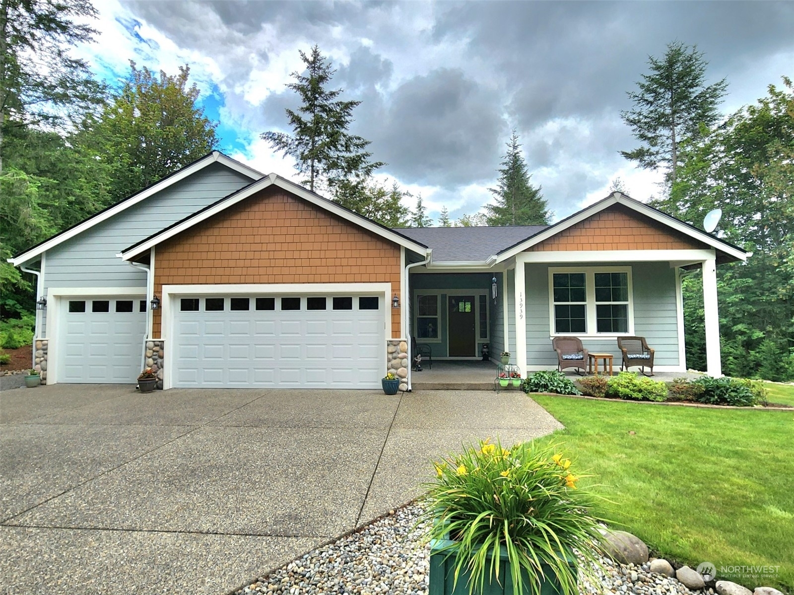 Property Photo:  13939 Rainier View Lane SE  WA 98597 