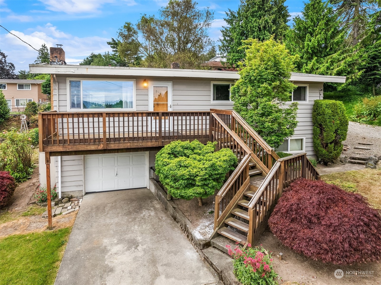 Property Photo:  8525 S 123rd Place  WA 98178 