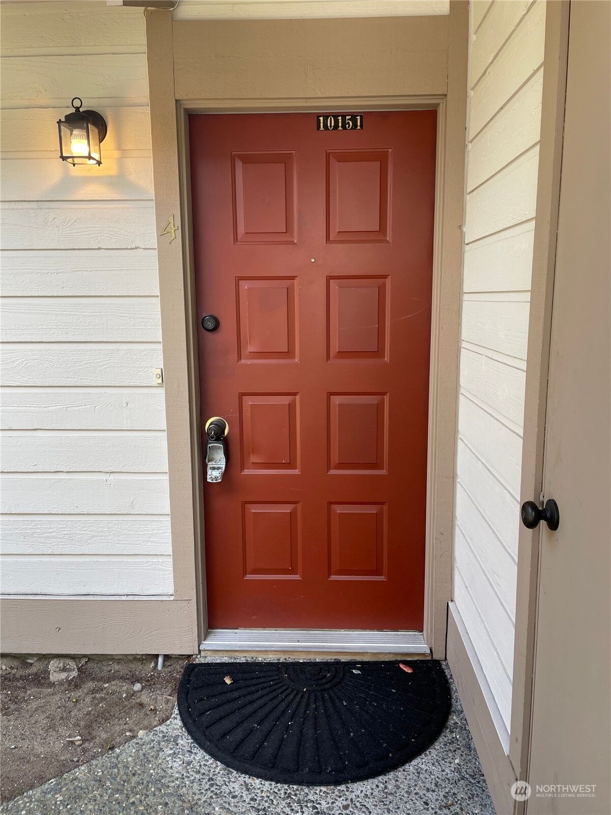 Property Photo:  10151 NE 137th Place 4  WA 98034 