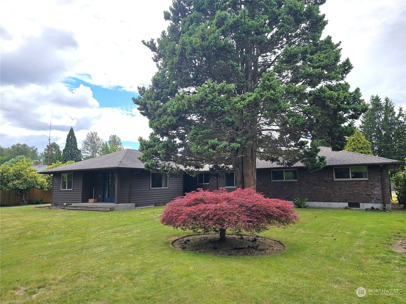 Property Photo:  2823 Holm Road E  WA 98424 