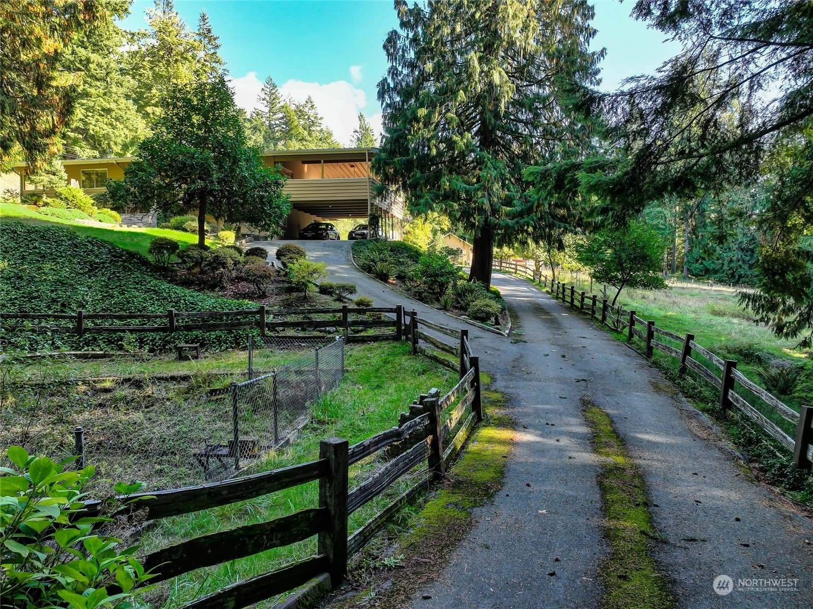 Property Photo:  24629 SE 153rd Place  WA 98027 