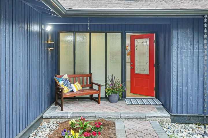 Property Photo: 4650 152nd Place SE WA 98006