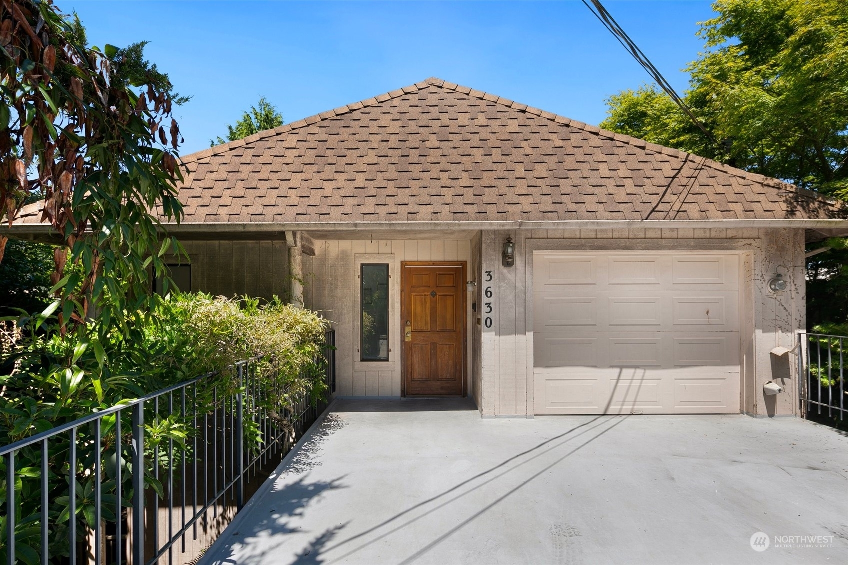 Property Photo: 3630 W Commodore Way WA 98199