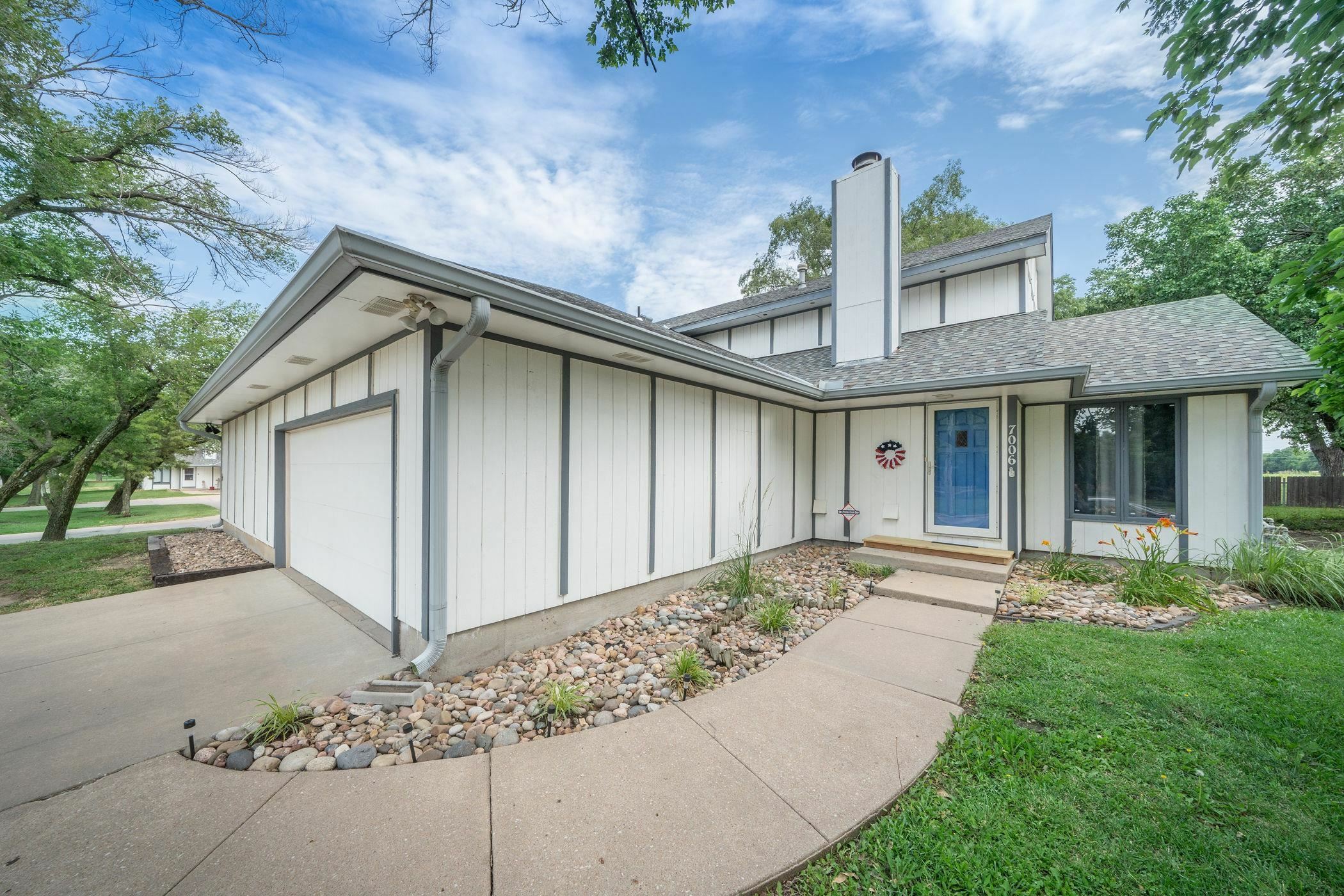 Property Photo:  7006 E Farmview St  KS 67206 