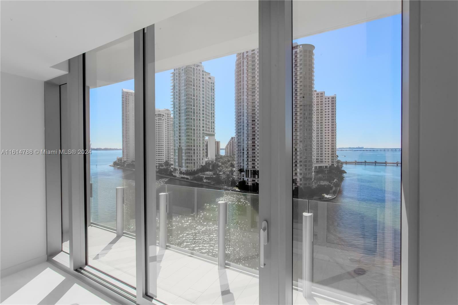 Property Photo:  300 Biscayne Boulevard Way 1003  FL 33131 