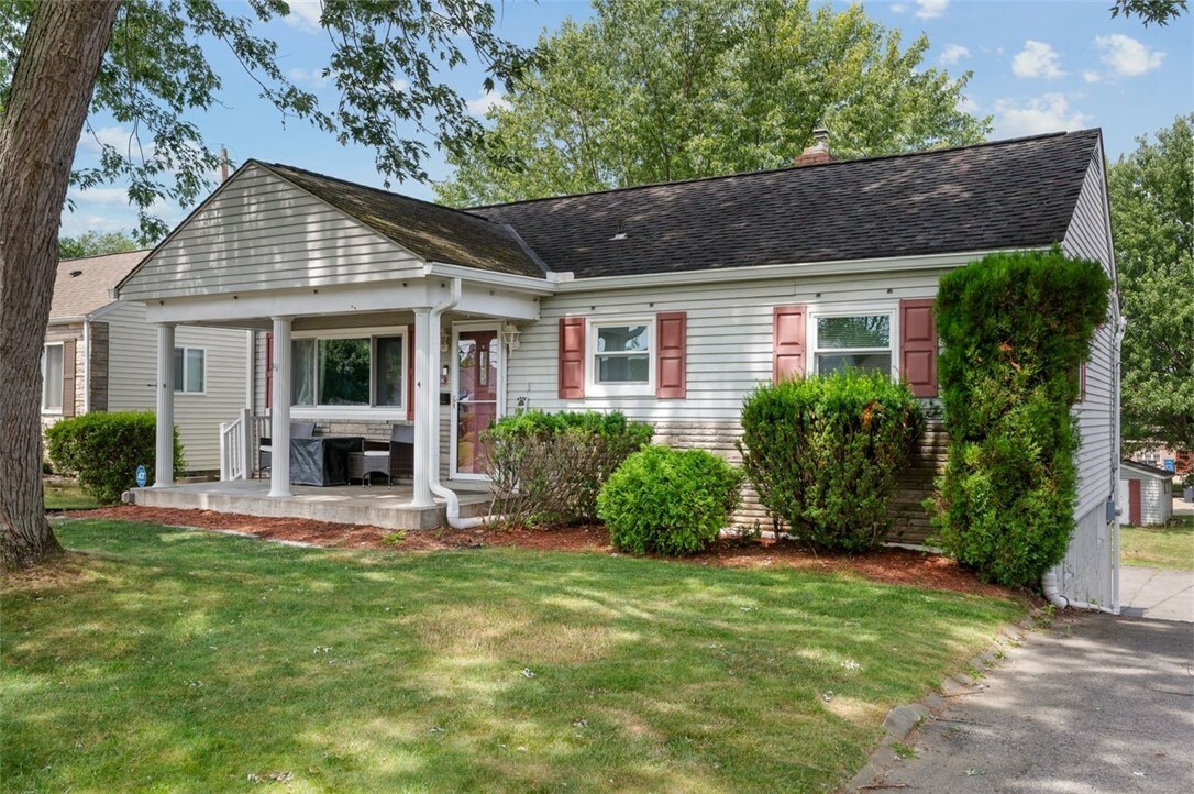 Property Photo:  2106 Meadow Lane  PA 15220 