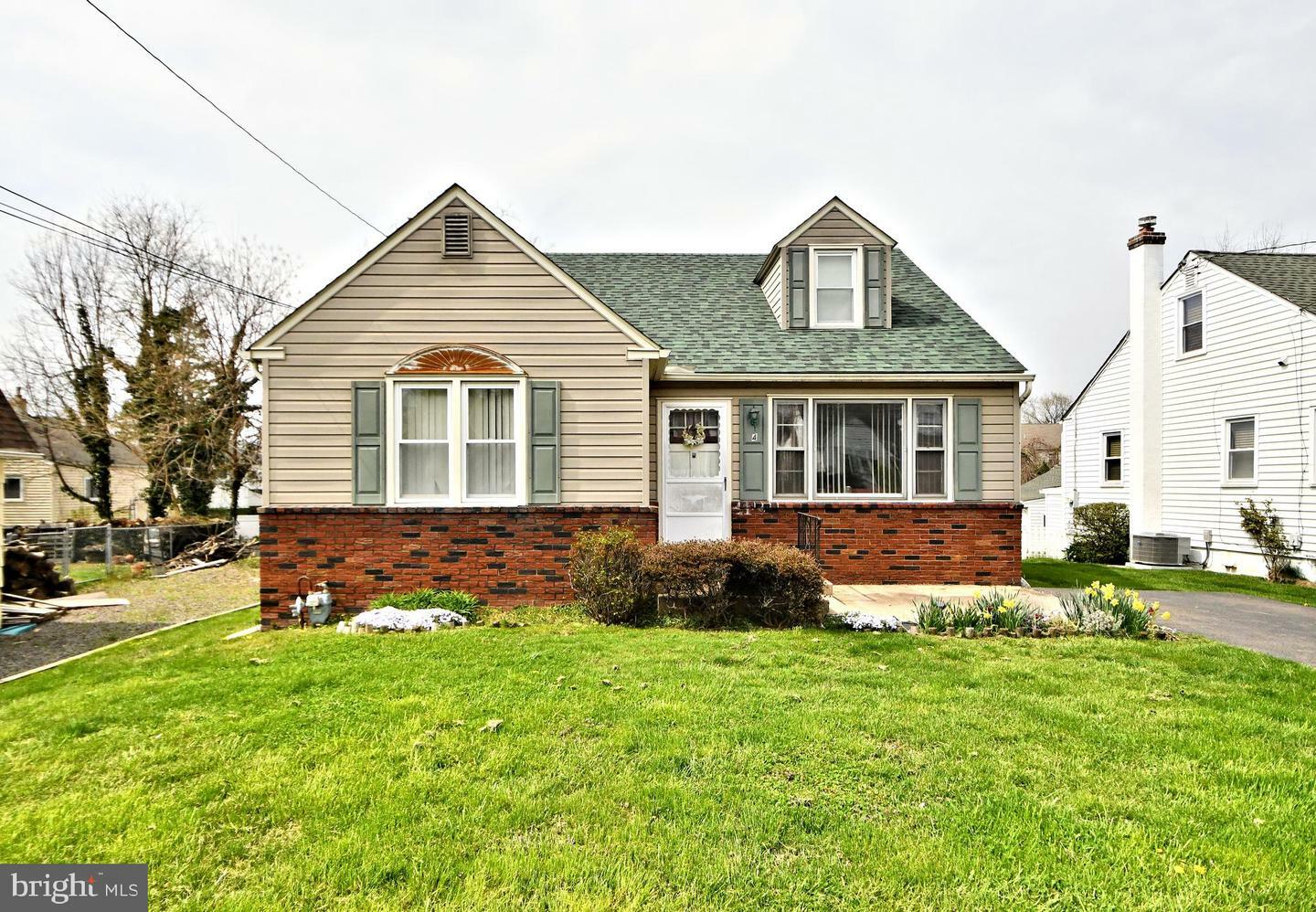 Property Photo:  4 Lawnton Road  PA 19090 