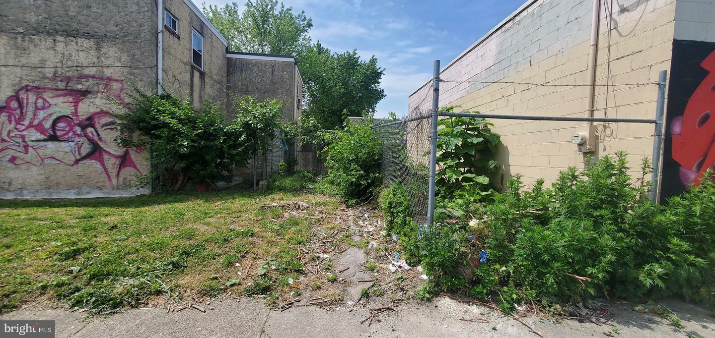 Property Photo:  186 W York Street  PA 19133 