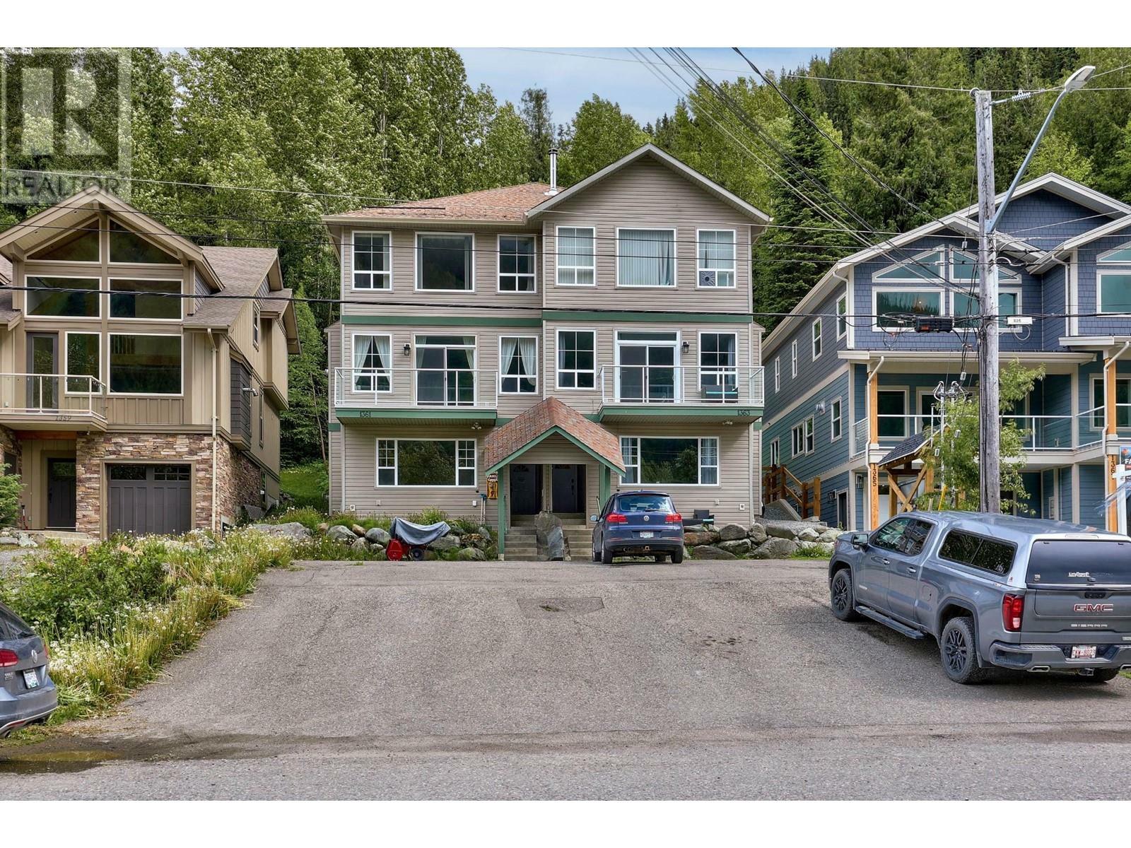 Photo de la propriété:  1361 Burfield Drive  BC V0E 5N0 