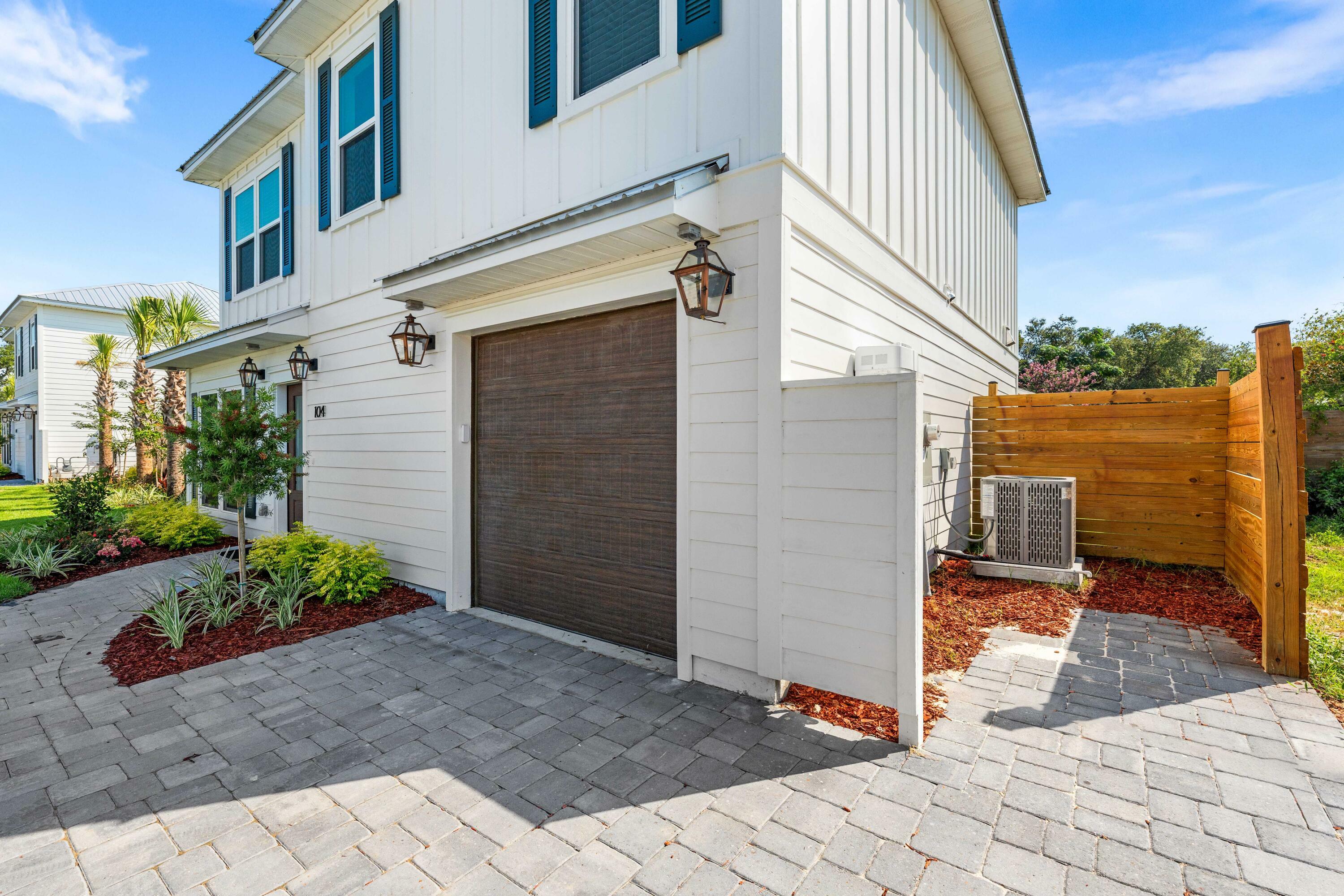 Property Photo: 104 Fletcher Way FL 32541