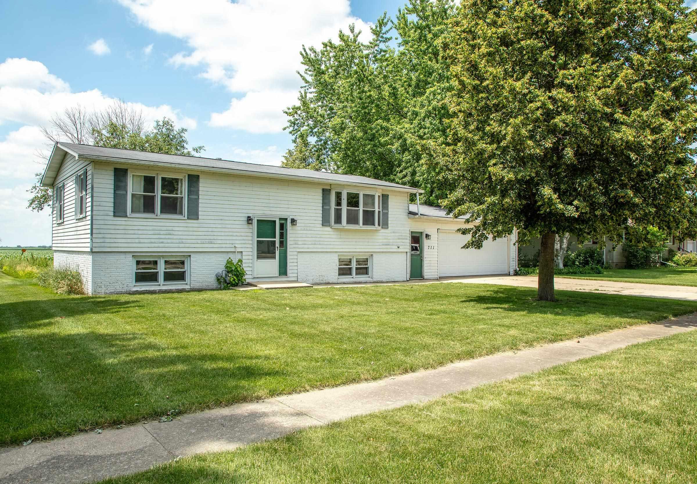 Property Photo:  711 Malone Avenue  IA 50668 