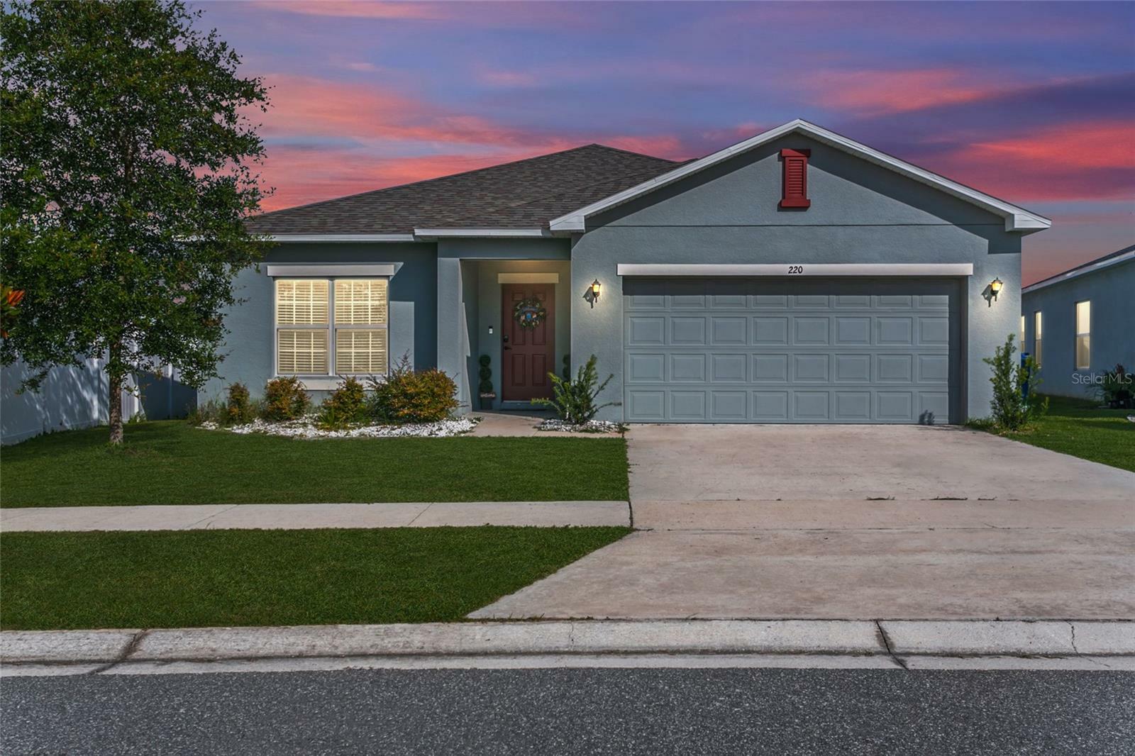 Property Photo:  220 Sparrow Hawk Drive  FL 34736 