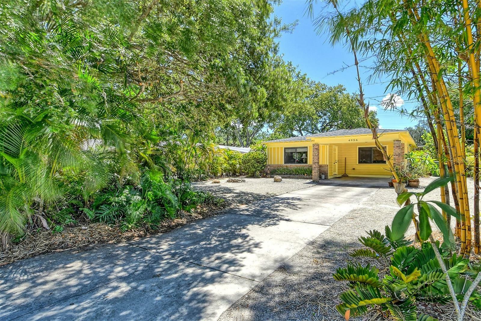 Property Photo:  4956 Stevens Drive  FL 34234 