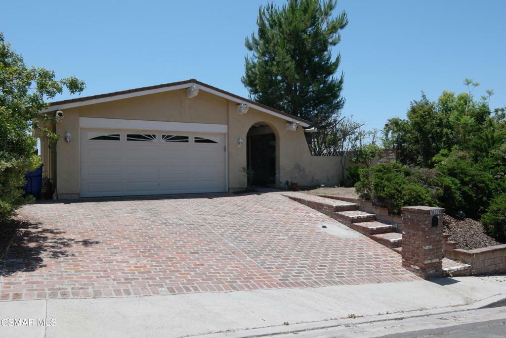 Property Photo:  18550 Dylan Street  CA 91326 