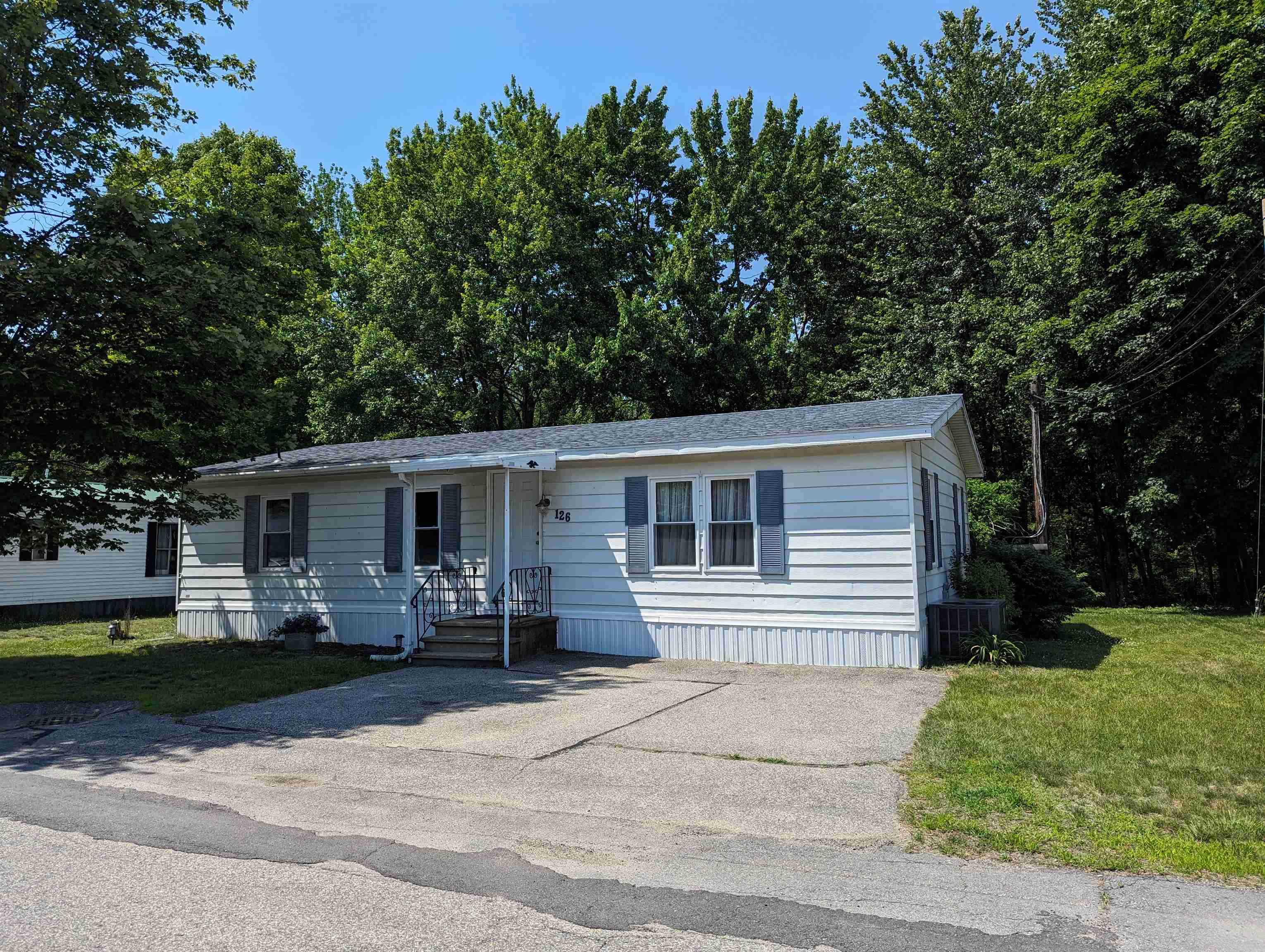 Property Photo:  126 Sherwood Glen  NH 03878 