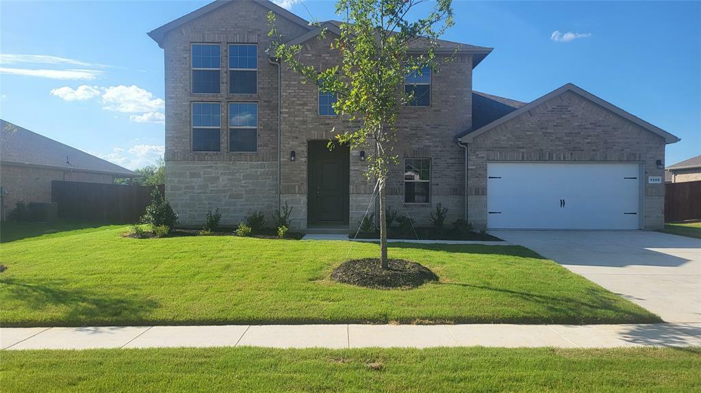Property Photo: 1325 Greenfield Drive TX 75104