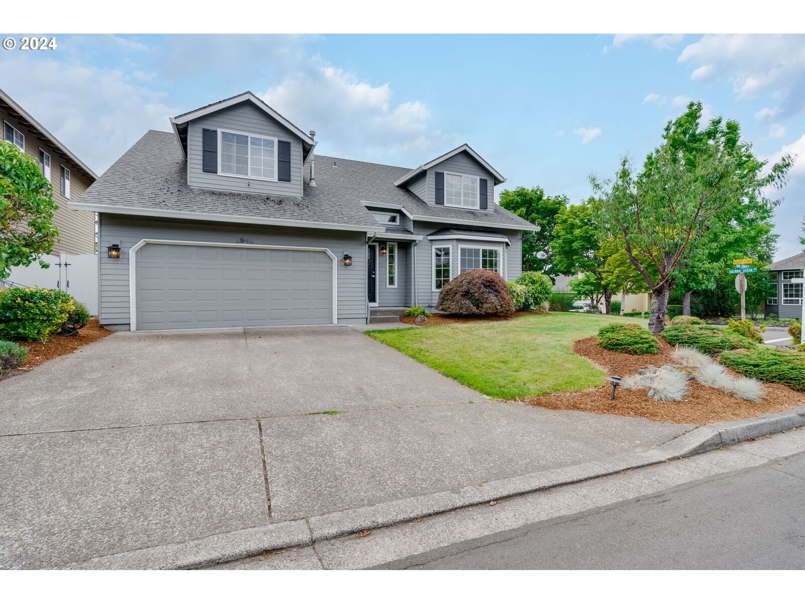 Property Photo:  5948 Bay Point Dr  OR 97035 