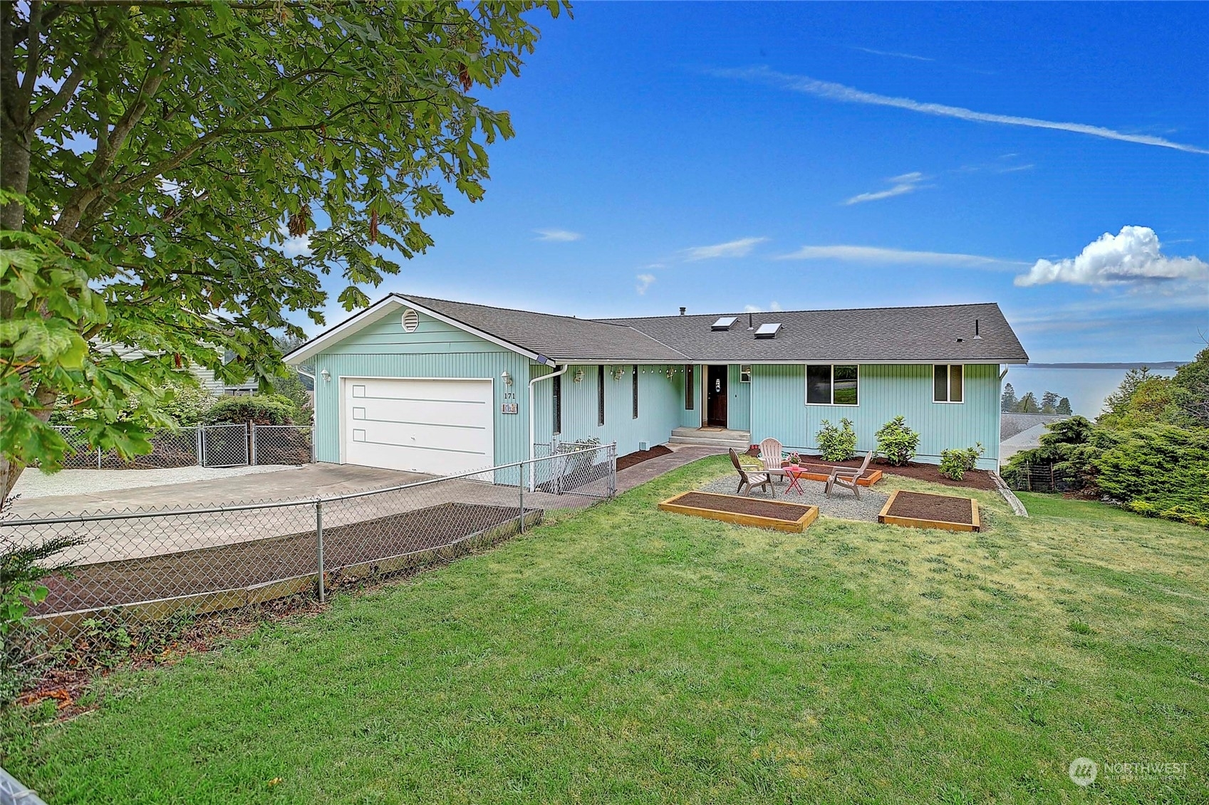 Property Photo:  171 Horizon Way  WA 98282 