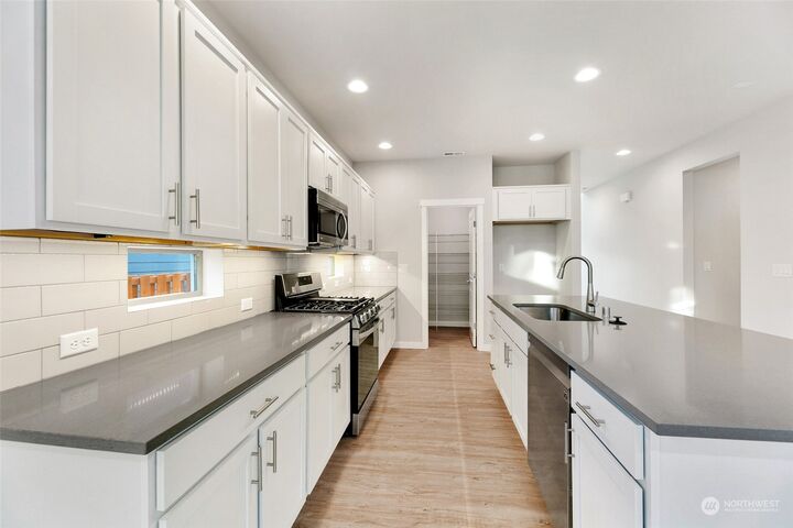 Property Photo: 1514 Maas Court 43 WA 98321